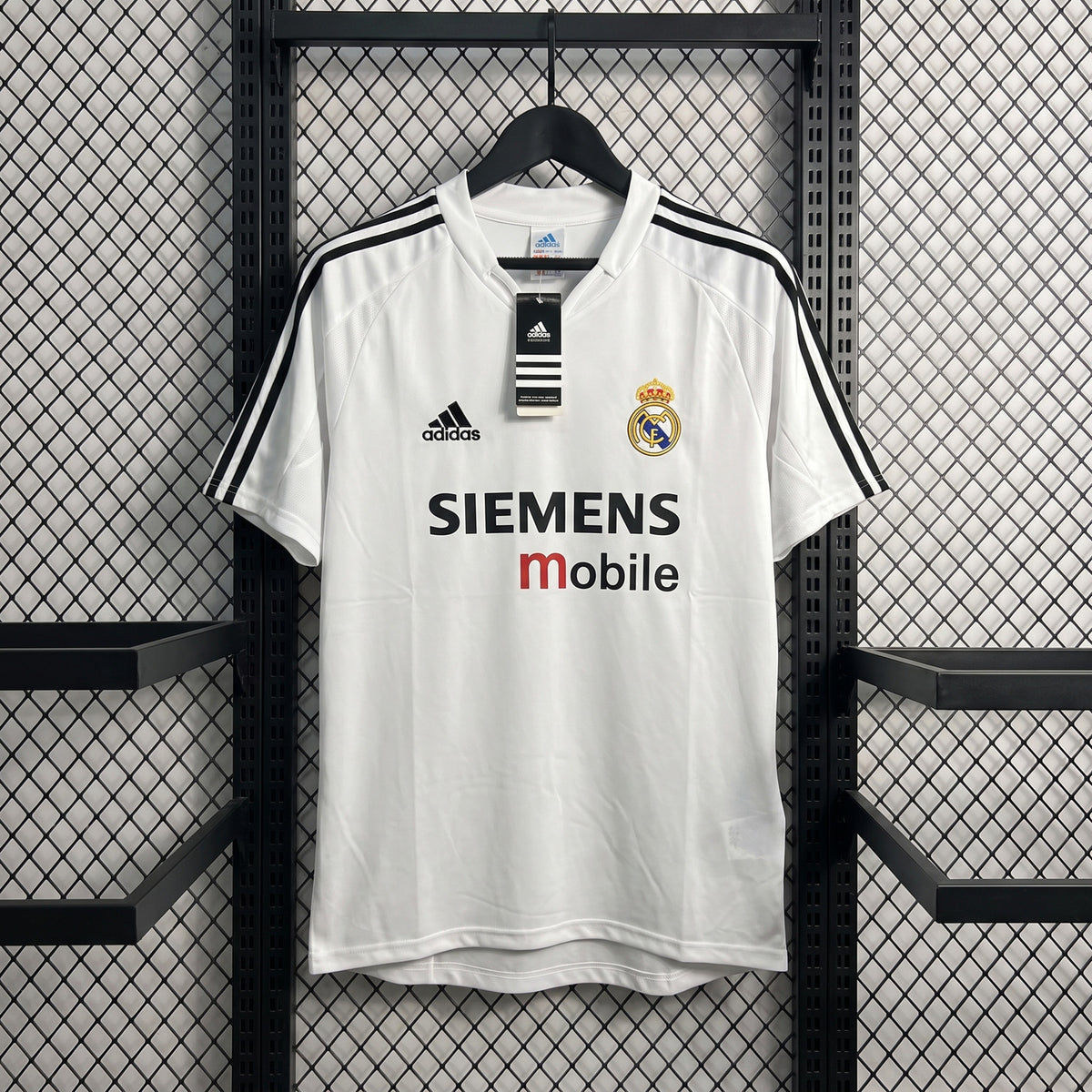 Short-sleeve athletic jersey in white with shoulder stripes