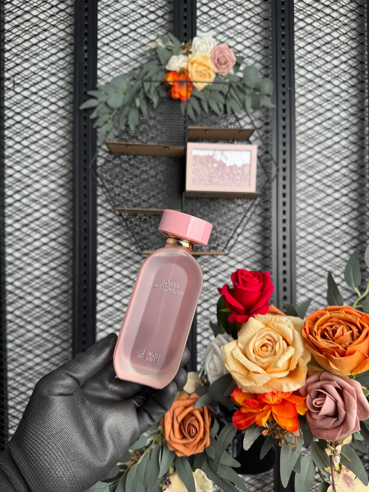 Dried floral petal window boxed perfume