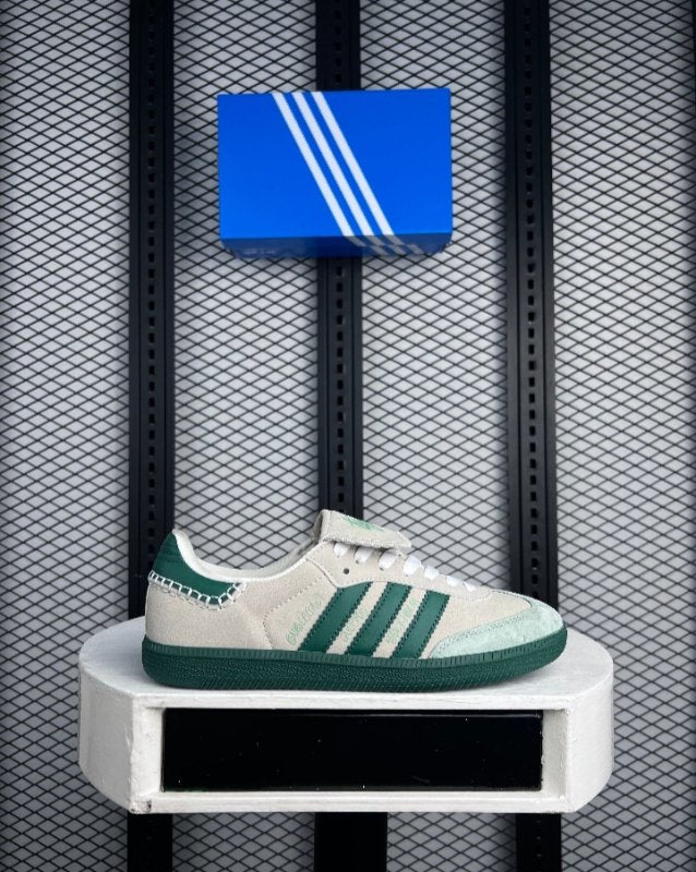 Sneaker x