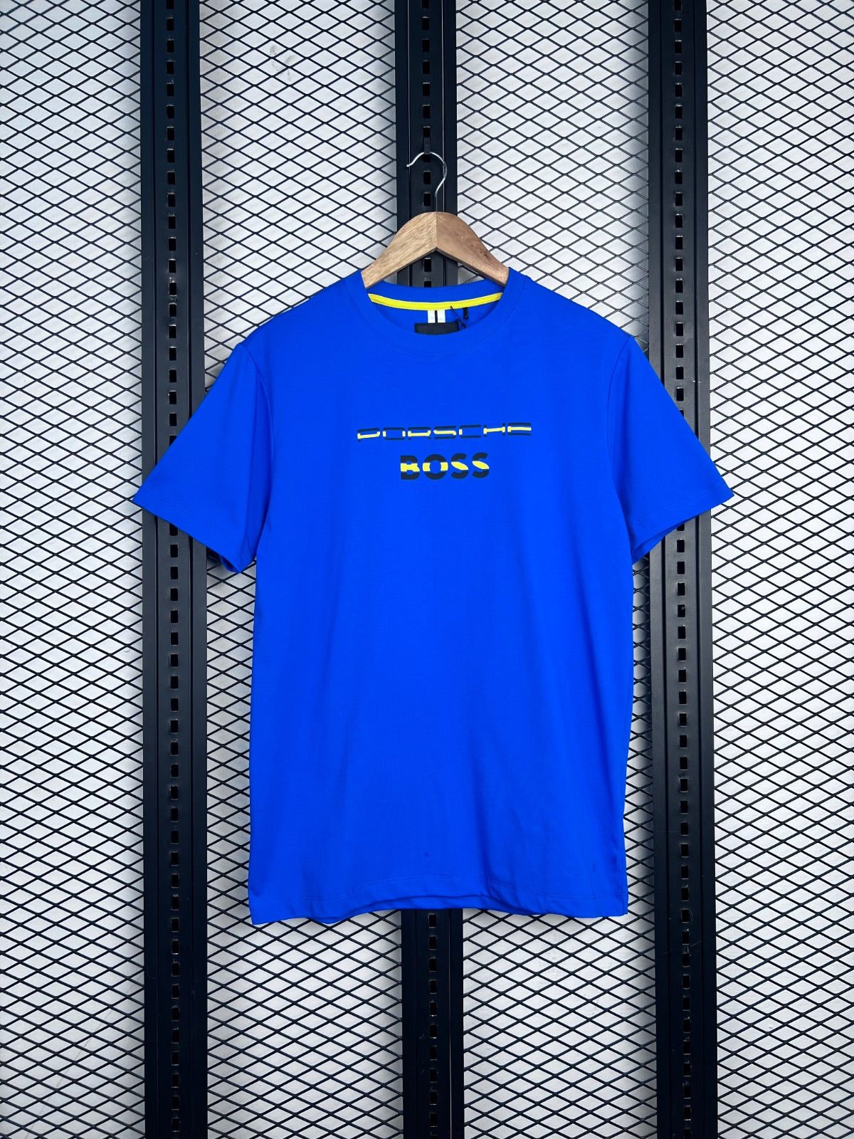 Crew-neck cotton t-shirt with chest print