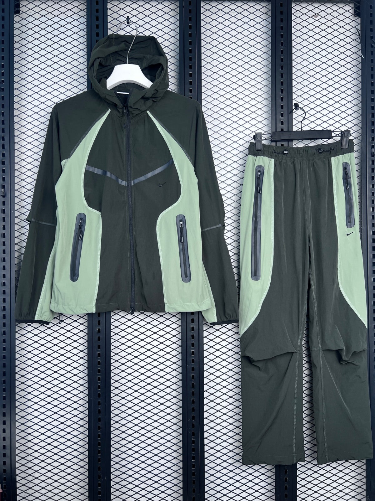Matte two-tone paneled technical tracksuit in olive tones