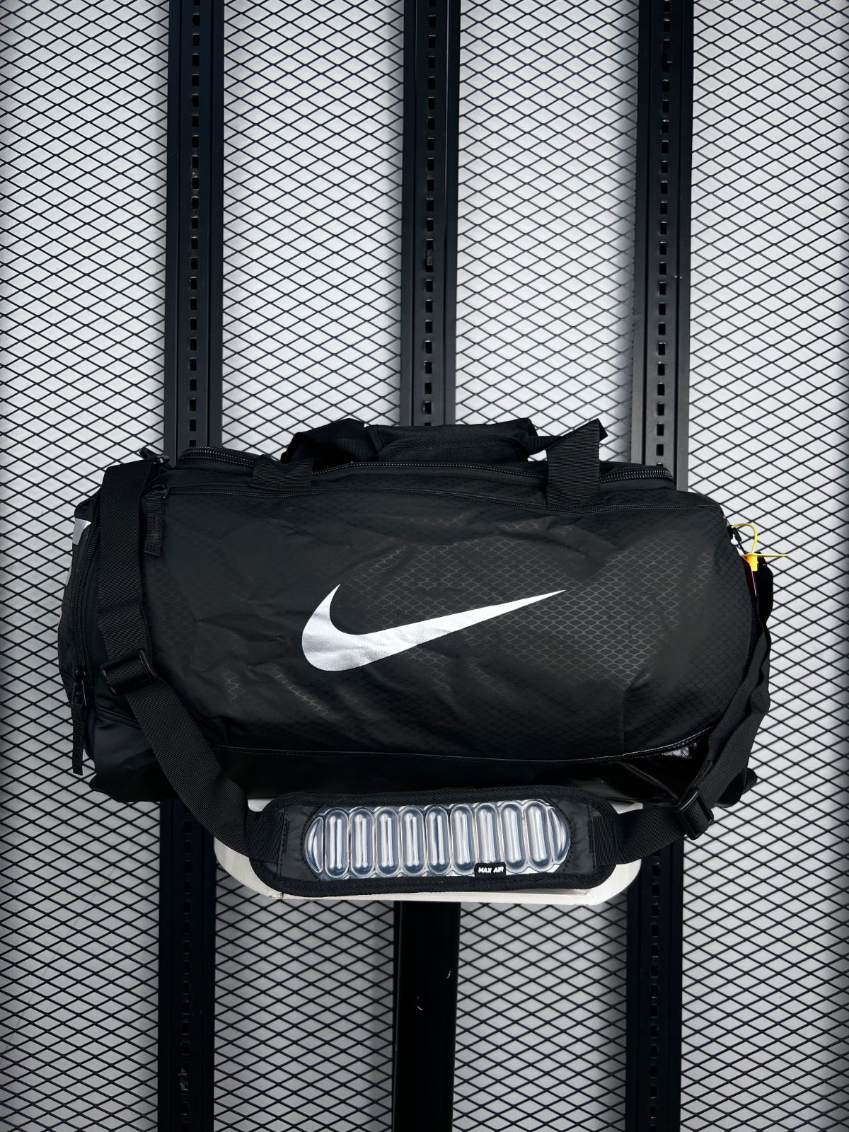 Polyester canvas gym duffel in matte black