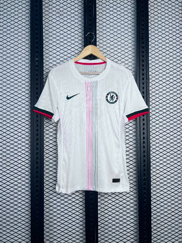 Vertical pinstripe white short-sleeve jersey with ribbed cuffs