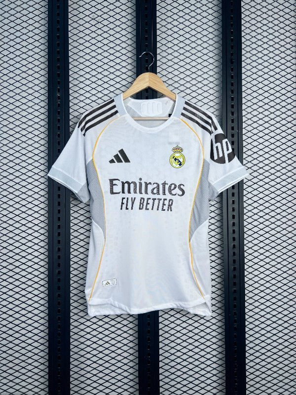 White short-sleeve jersey with yellow and navy trim