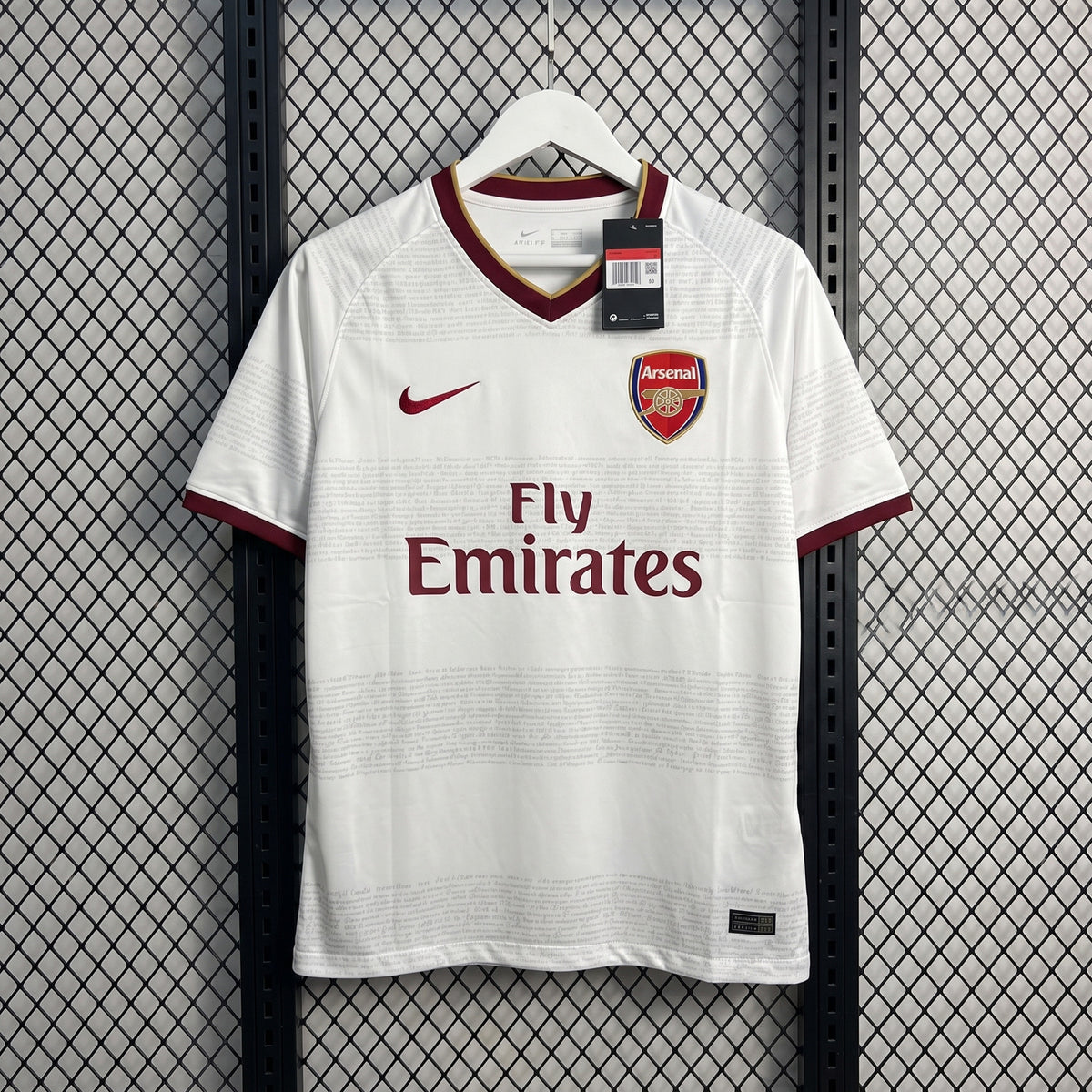 Burgundy trim short-sleeve football jersey in white