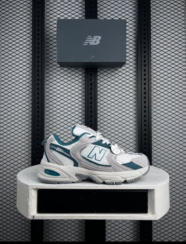 Sneaker white with green