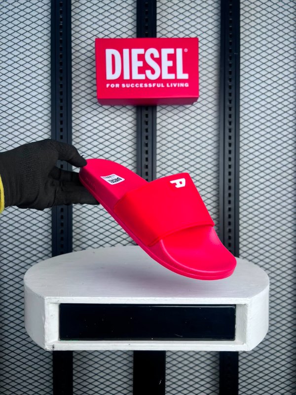 Slide red