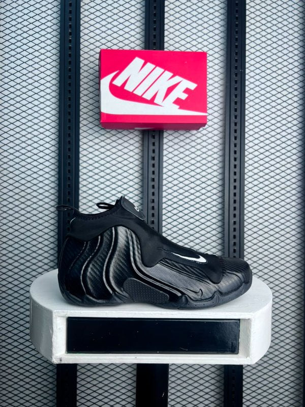 Sneaker Flightposite Black with white tick