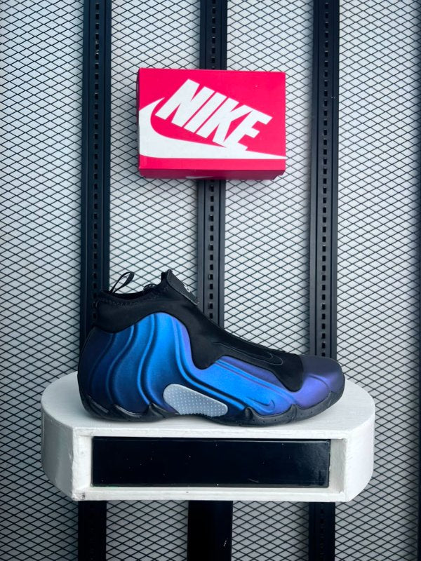 Flightposite sneaker