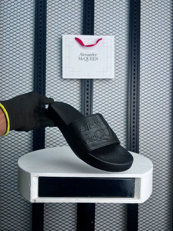 Slide full black