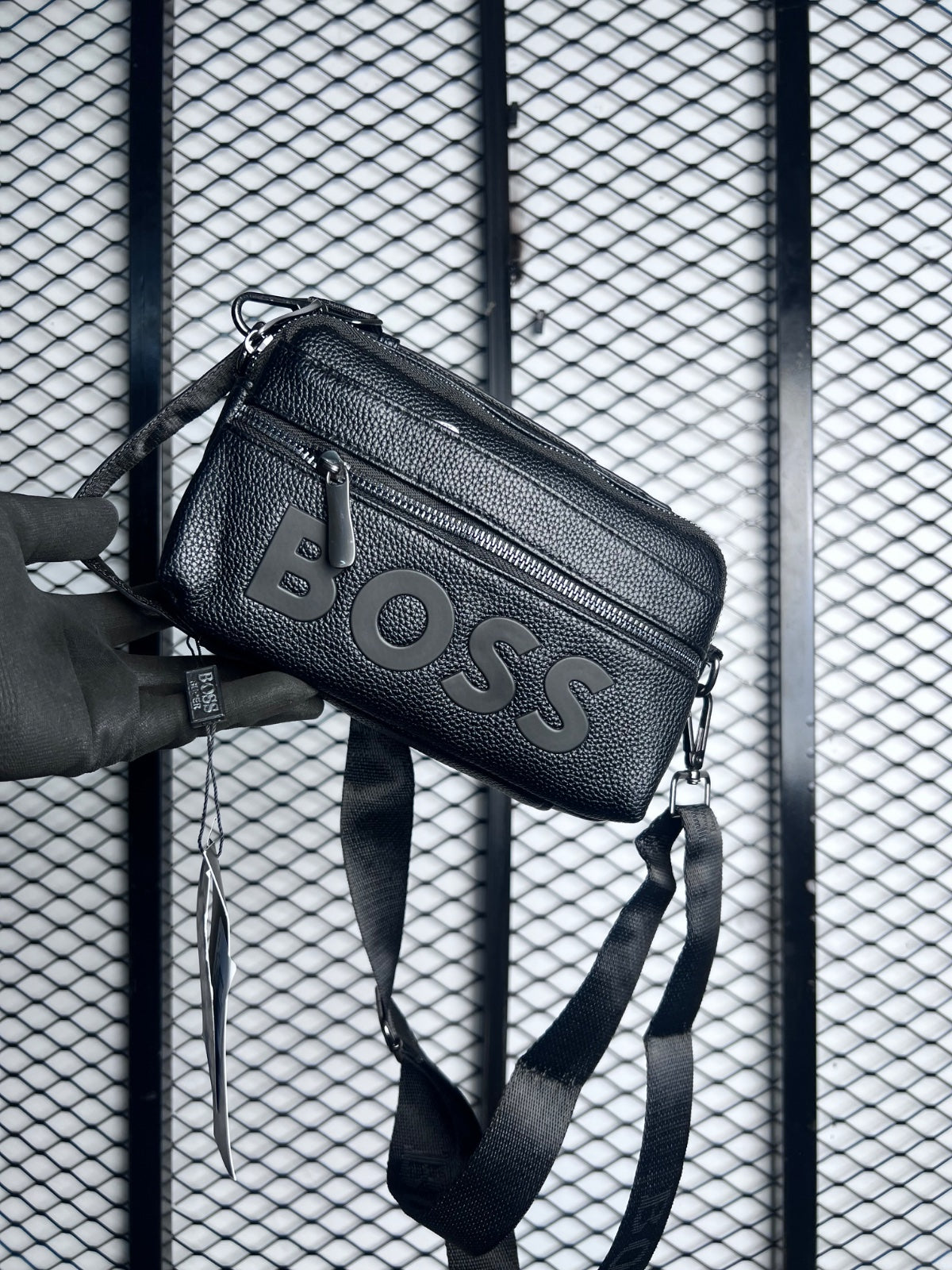 Silver-tone pull pebbled zip pouch in black