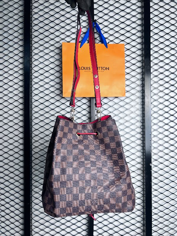 Bag brown end red