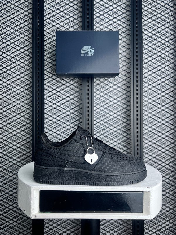 Cup-sole embossed trainer with heart lock tag
