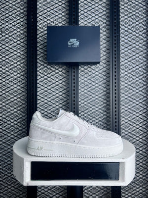 Brushed nubuck low-top trainer with translucent side overlay