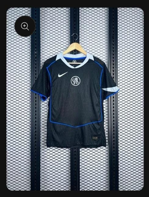 Short-sleeve football jersey with blue piping details