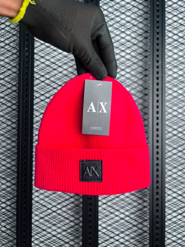 Exchange beanie red