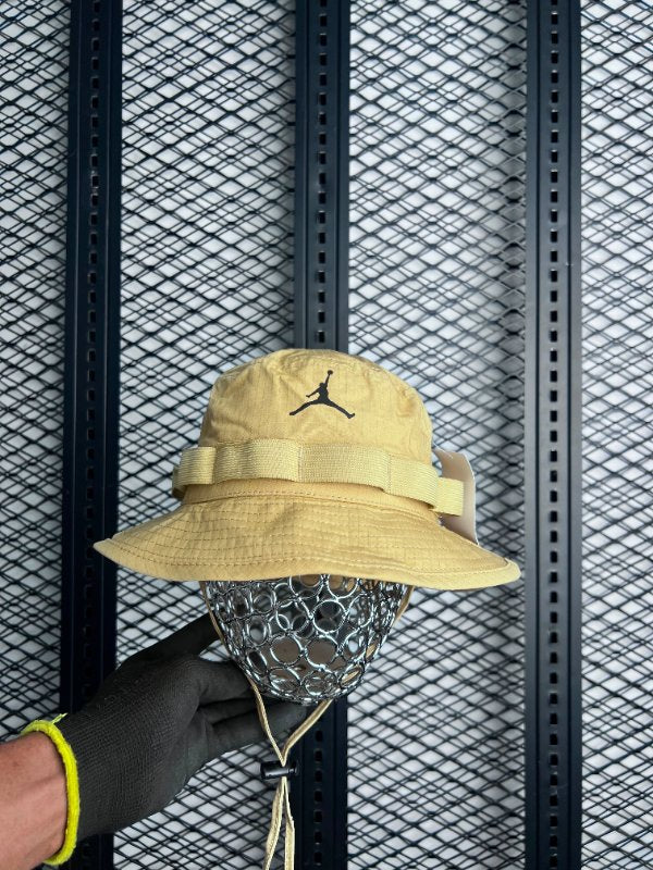 Bucket hat brown