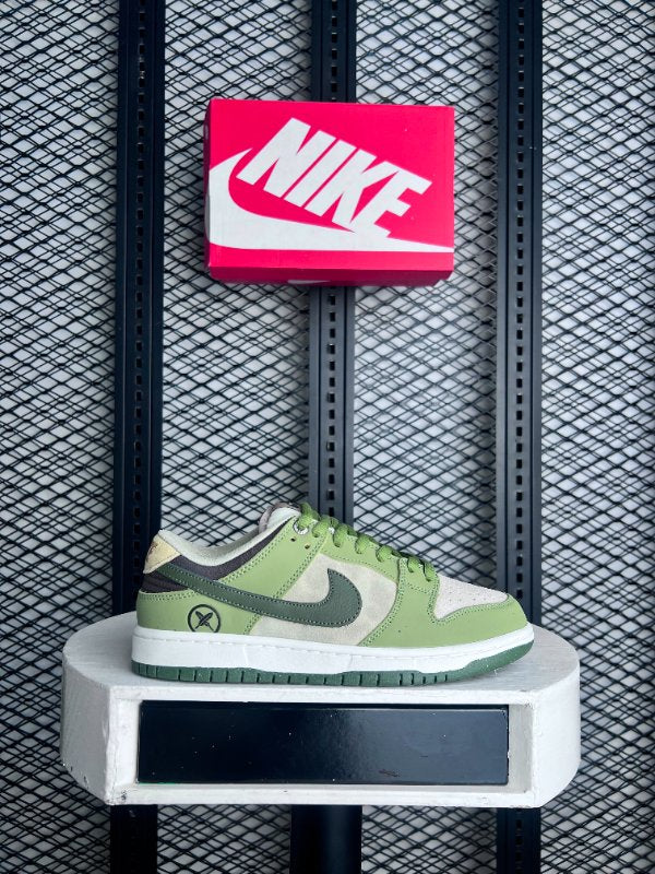 Cup-sole low trainer in sage green and oatmeal