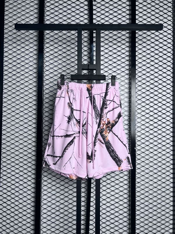 Drawstring-waist casual shorts in pink woodland camo