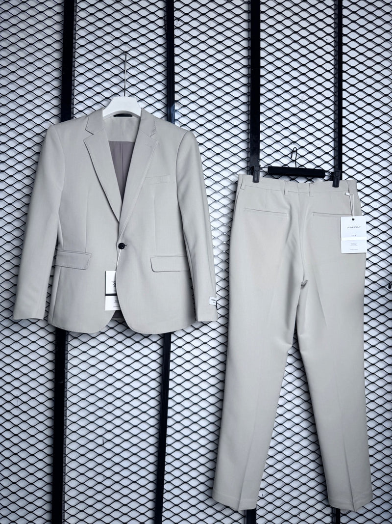 Men’s suit cream white