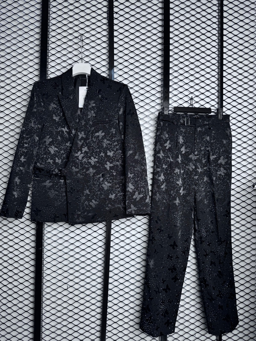 Men’s suit