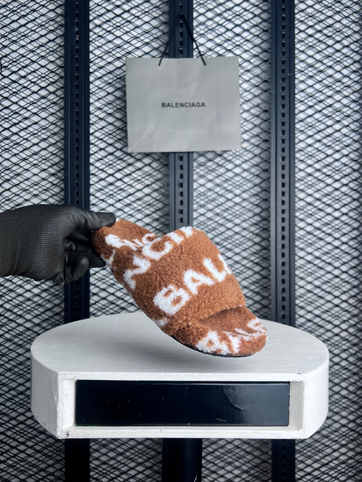 Furry slide brown