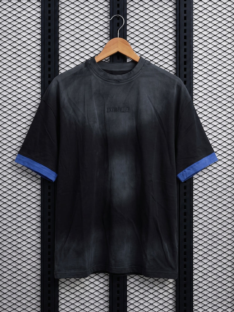 Acid-wash effect short sleeve t-shirt with blue cuffs