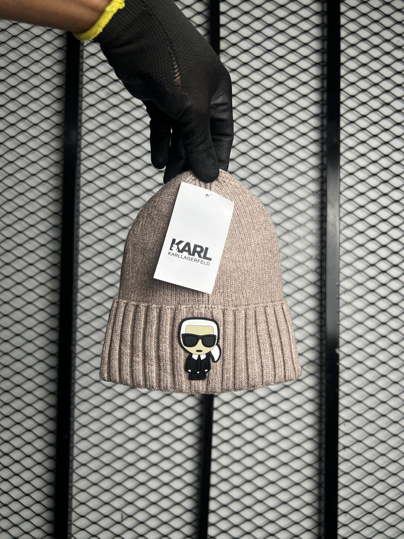 Beanie brown with black logo