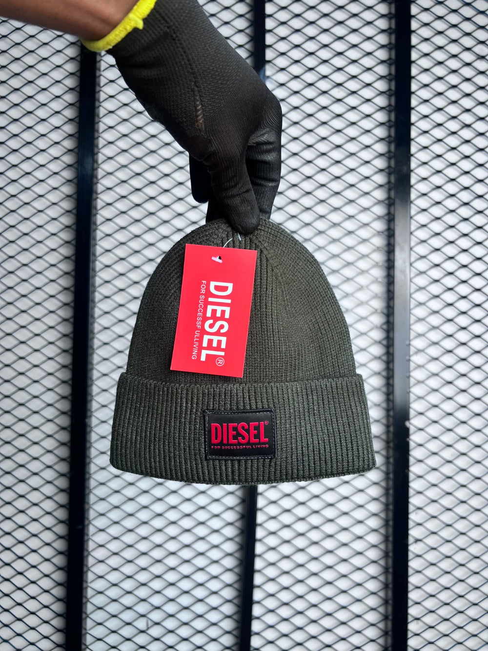 Beanie green with red