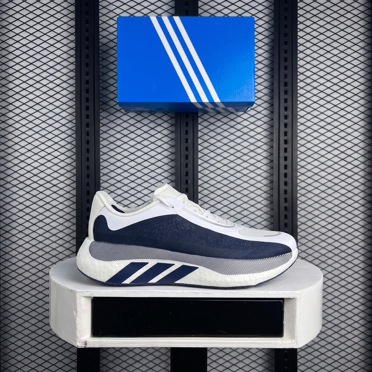 Sneaker hyper boost edge navy with white