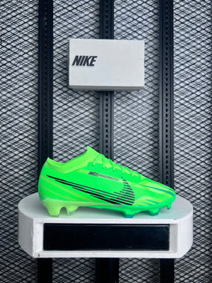 MDS GREEN soccer boots