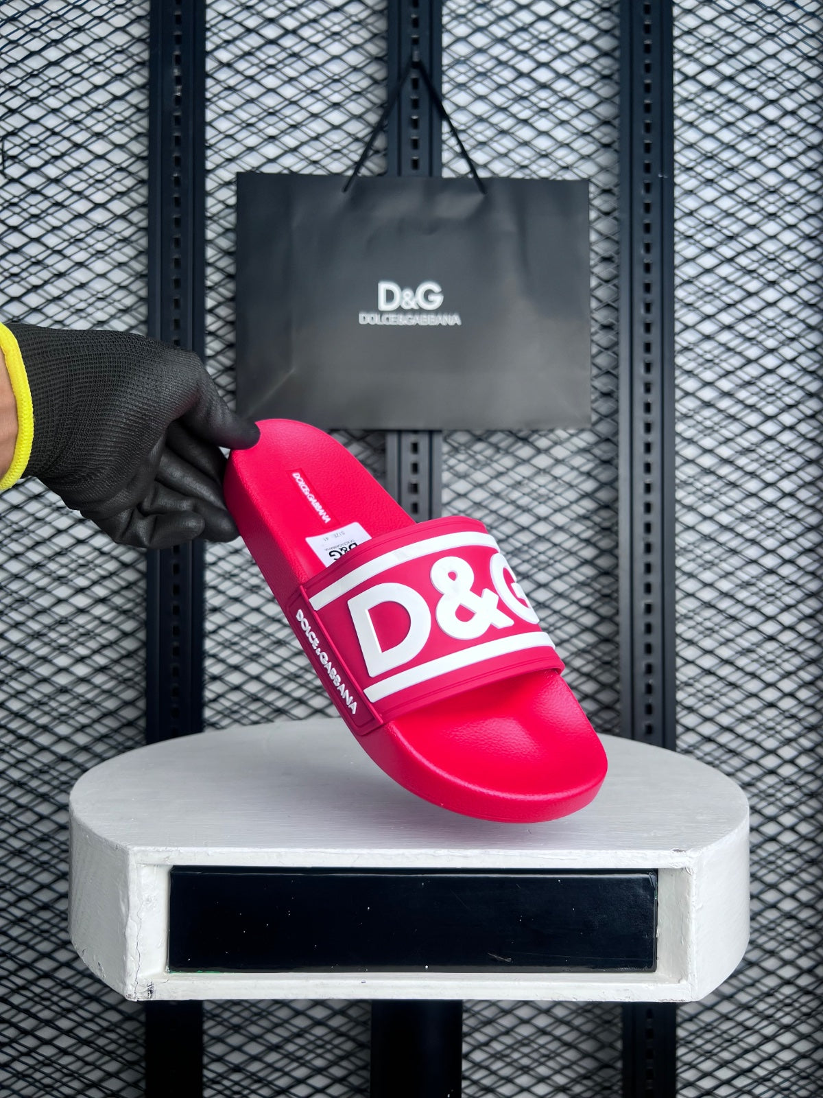 Slide red with white Lo