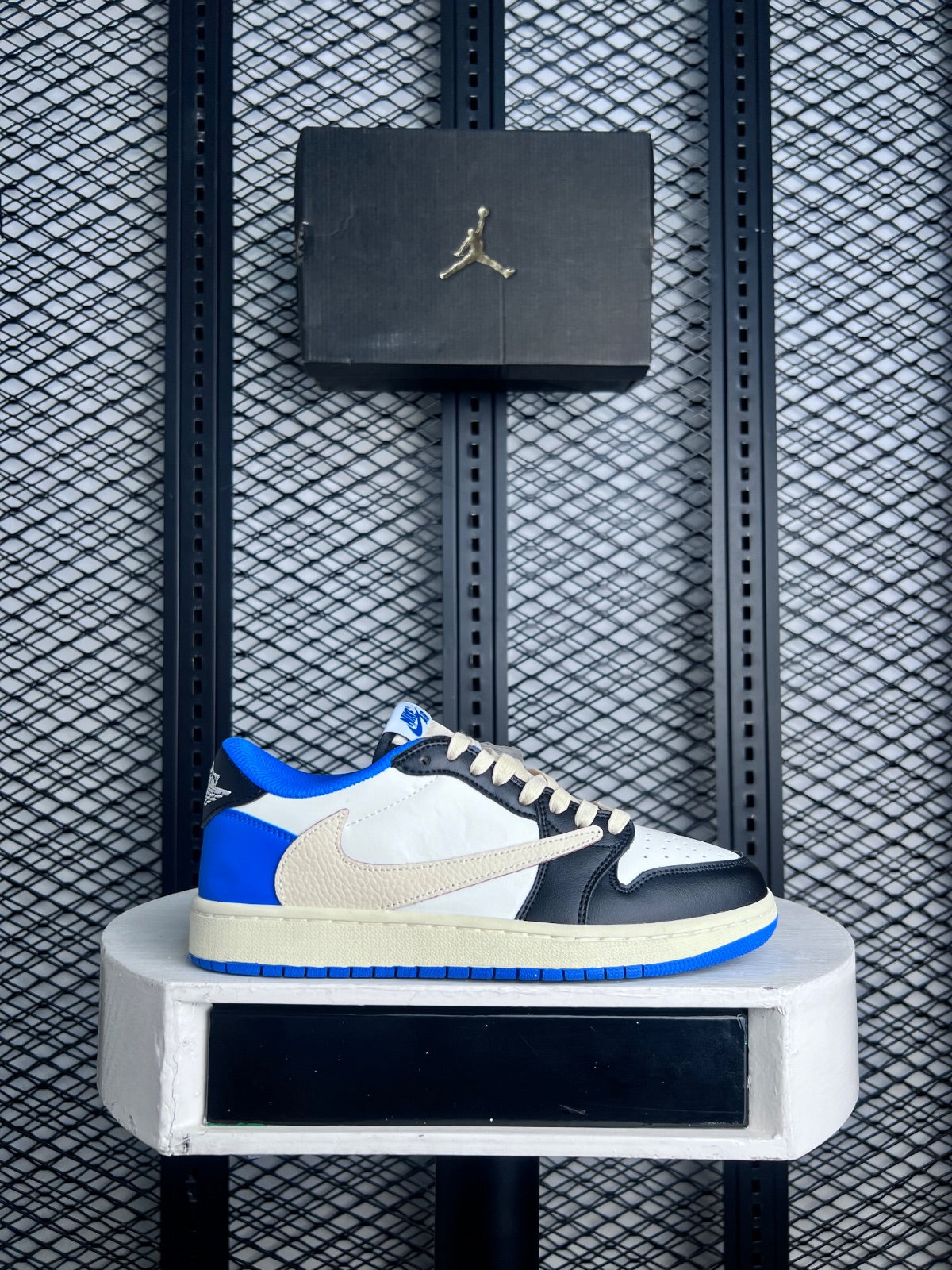 Low-top sneaker Fragment Design x x Retro